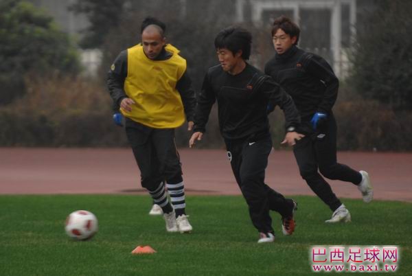 2_201201192215231Mm8E.jpg