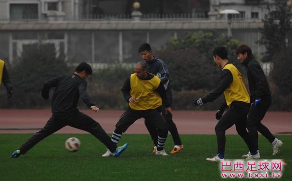 2_201201192217111LUax.jpg
