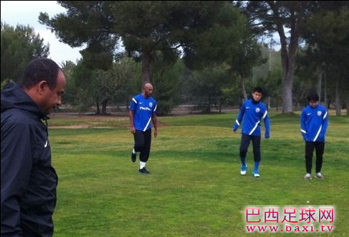 阿内尔卡参加申花西班牙首训