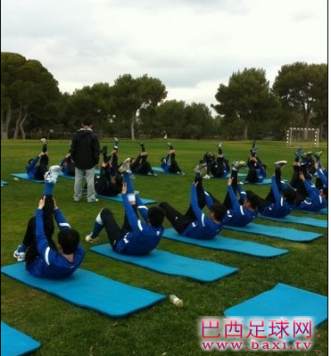 阿内尔卡参加申花西班牙首训