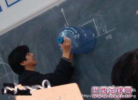 642beb18jw1dq8s9zttlpj.jpg