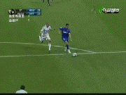 佩佩，史上最凶悍的犯规.gif