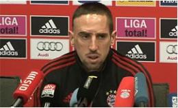 上周日，拜仁战胜沙尔克的比赛毫无疑问是拜仁2012踢得最好的一场比赛。巴伐利亚人想凭借这场比赛的胜利去客 ...