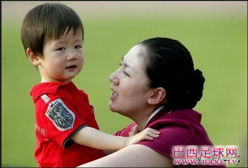 肇俊哲妻子1.png