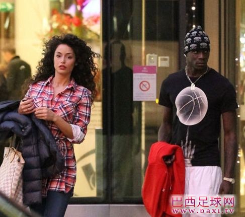 巴洛特利与女友分道扬镳.jpg