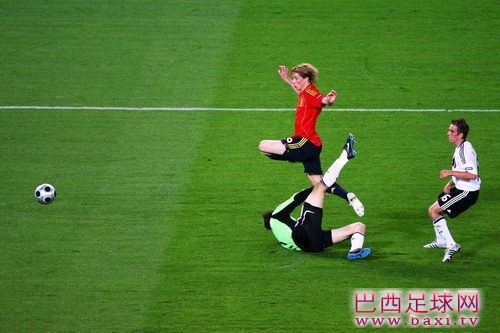 当年托雷斯也是这么趟过了拉姆.jpg