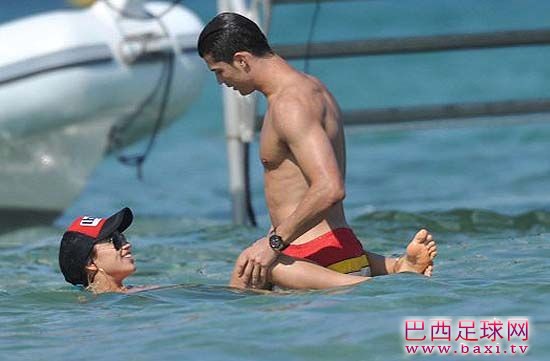 C罗老汉推车海中戏超模3.jpg