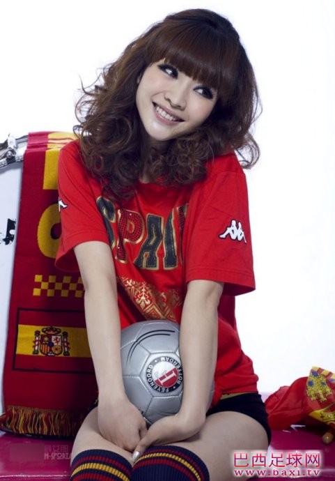 足球宝贝柳岩变西班牙守护女神5.jpeg