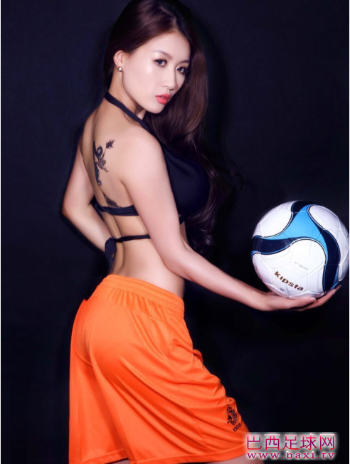 美女化身荷兰足球宝贝5.png