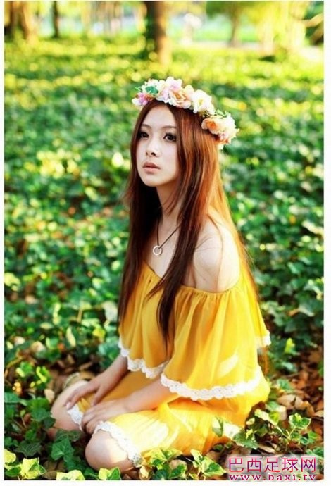 足球宝贝变身百变魔女私家照7.jpeg