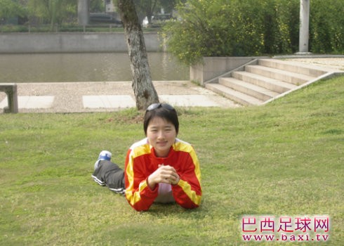 吴静钰3.jpeg