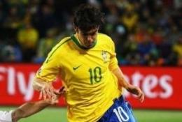 巴西队最新名单：内马尔领衔卡卡回归