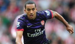 温格：范佩西之后，该沃尔科特打中锋了