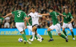 克洛泽：不理会赫内斯批评，专心足球