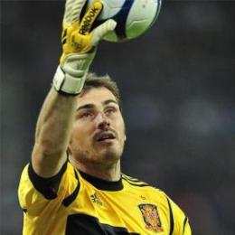 卡西再刷新国家队纪录：连续9场不失球