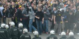 鲁尔德比气氛火爆，骚动事件数量飙升