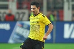 星报：曼联、热刺将争夺多特中场京多安 