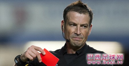 天空体育：争议主裁坚称罚下托雷斯没错