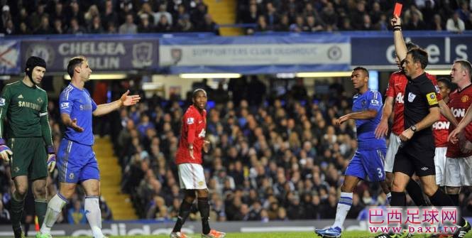 队报：曼联和裁判一起做了切尔西