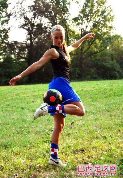 克罗地亚美女教练惊艳欧洲足坛（多图高清无码）