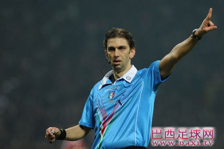 尤文VS国米裁判评分：肇事边裁4分