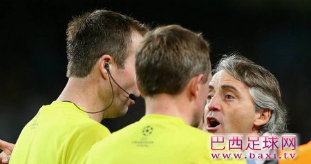 曼奇尼不满裁判或遭禁赛，温格已有先例