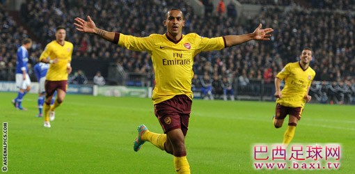 温格：尽力留下沃尔科特 12月底前会解决续约问题