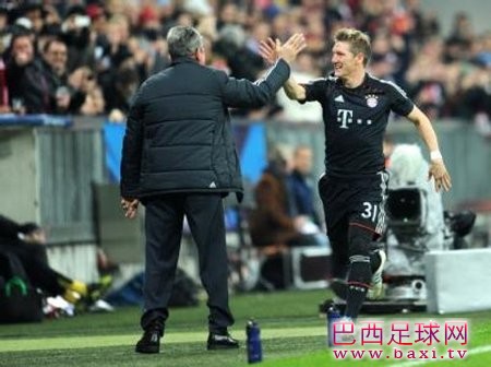 海因克斯”连任“呼声高涨