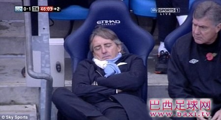 每日邮报：曼乔，你怎么睡着了