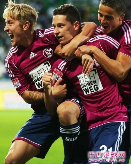 沙尔克主教练：德拉克斯勒很有上进心