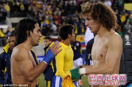 邮报：蓝军放弃托雷斯欲引进法尔考