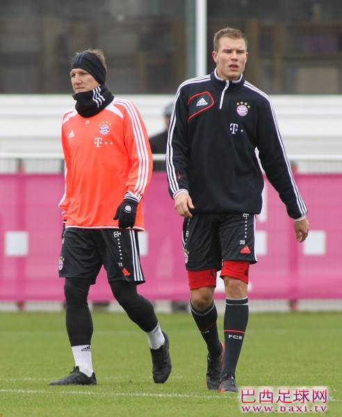 战纽伦堡巴德归队，戈麦斯亦有望复出