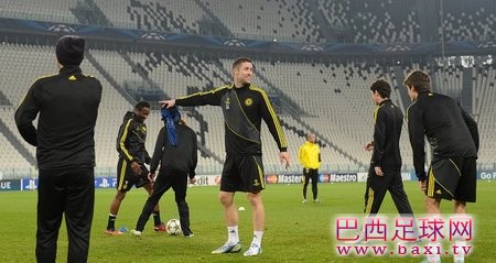 卡希尔不惧更衣室争吵，力挺主帅队友