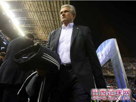 球队状态平平，海因克斯直面质疑