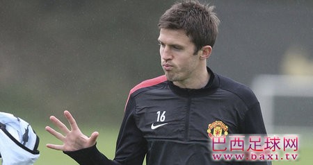 卡里克：我还是比较想踢中场