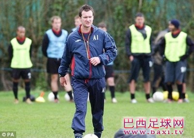 邮报：热刺青年队主帅正式加盟利物浦