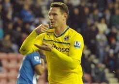 星报：阿森纳密切关注21岁雷丁中卫