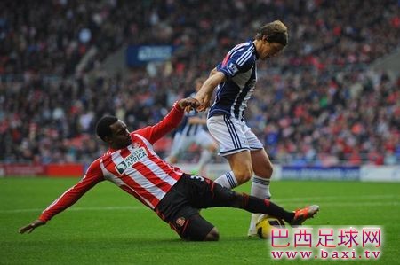 传：罗杰斯不满左边卫，热刺新星罗斯或入替