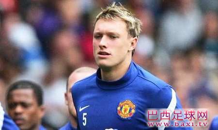 菲尔-琼斯：去年欧冠像吞一粒苦药丸