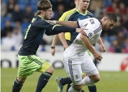 本泽马：对我们来说穆里尼奥留下更好