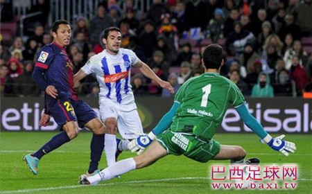 阿德里亚诺：目标是赢球和梅西追平纪录