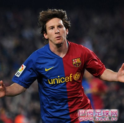 太阳报：主帅与队友力皆挺梅西打破穆勒记录