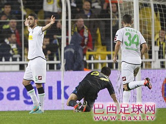 欧联杯：斯图出线门兴完胜，汉诺威憾平勒沃库森小胜