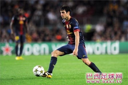 小法左腿肌肉拉伤，将伤停3至4周