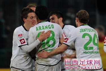 阿朗戈世界波，门兴2-0完胜美因茨