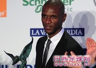 阿比达尔：我努力训练想回来踢球