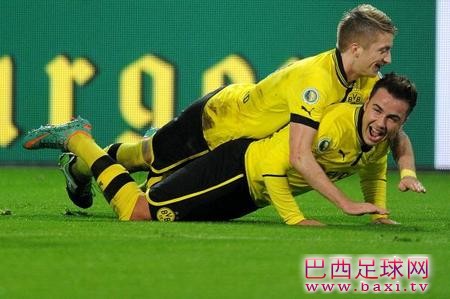 德国杯：格策帽子戏法，多特5-1汉诺威