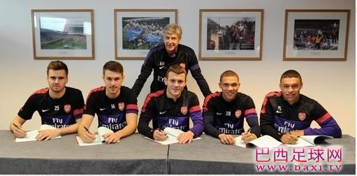 官方：阿森纳宣布与5位年轻国脚完成续约