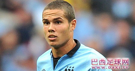 罗德维尔旧伤复发，被迫推迟回归