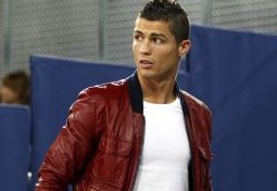 C罗：我在场上不笑，人们就觉得我自大